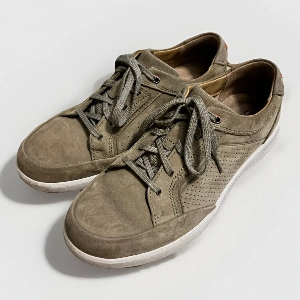 Men's Clarks Unstructured Beige Step Casual Shoes Durable Sole Size 8.5 M